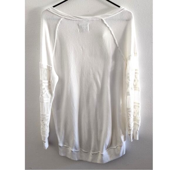 Pam & Gela Hi-Low Lace Long Sleeve Sweatshirt White XS - Picture 3 of 10